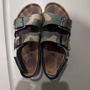 Birkenstock Kids Camo Double-Strap Sandals - Green/Tan